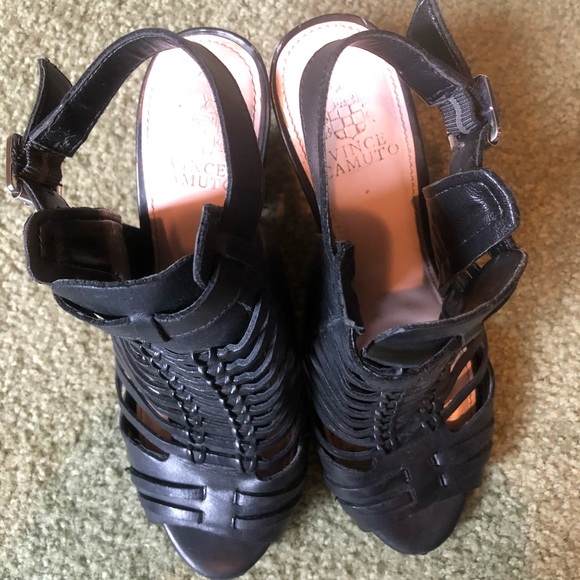 Vince Camuto - Picture 4 of 4